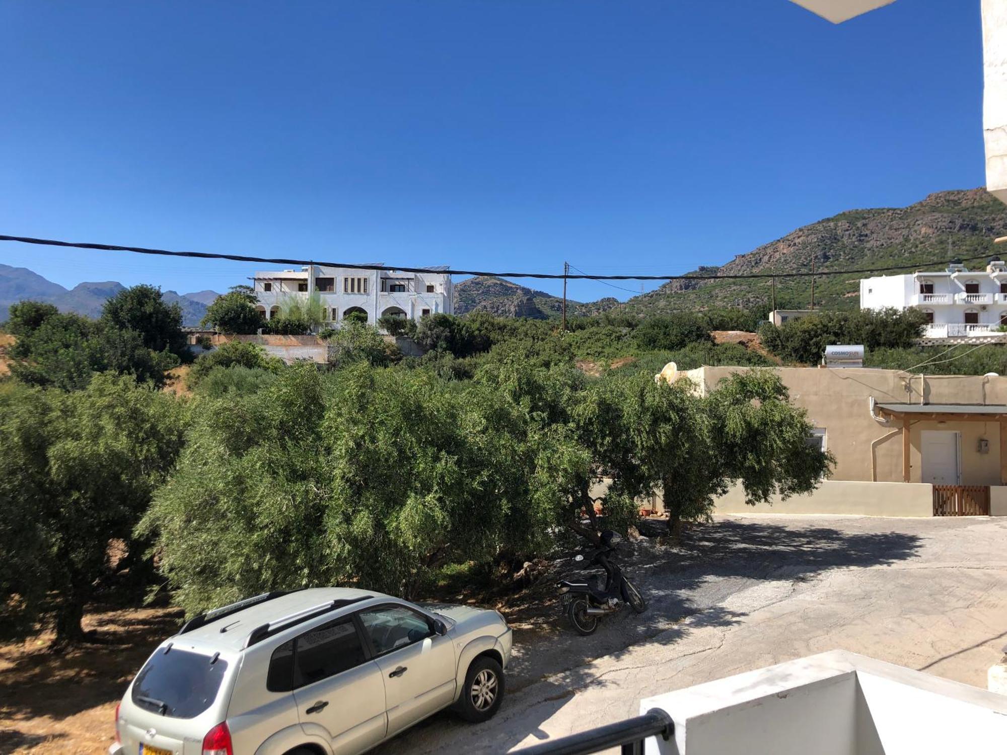Blue Sky Apartments Makriyialós Bilik gambar